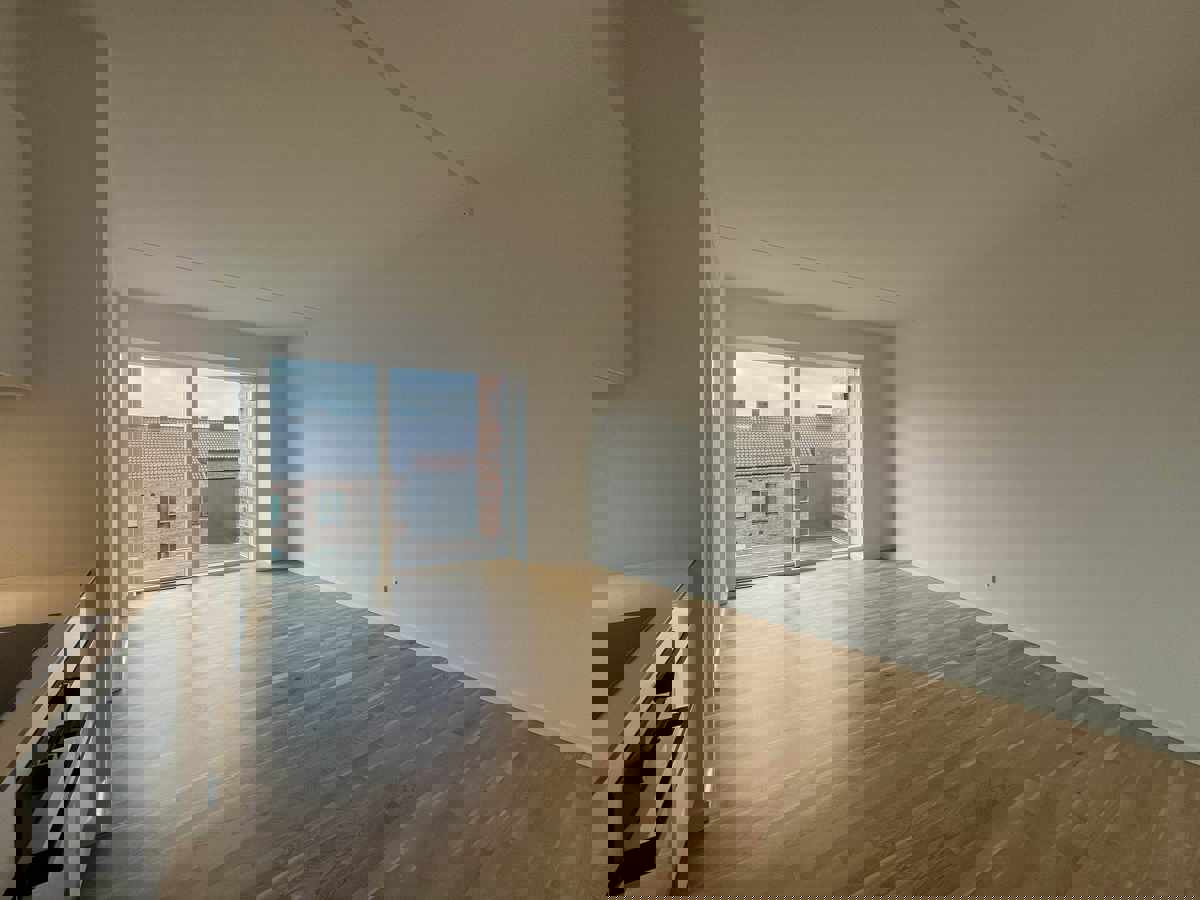 9B8bccdd 3469 40F0 9D81 D732a97a57aa